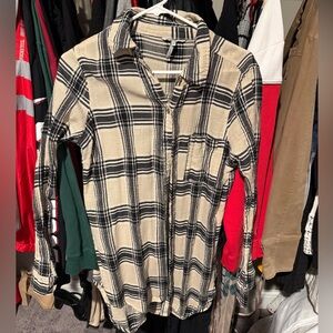 BKE Women's Black and Cream Plaid Button Down Shirt